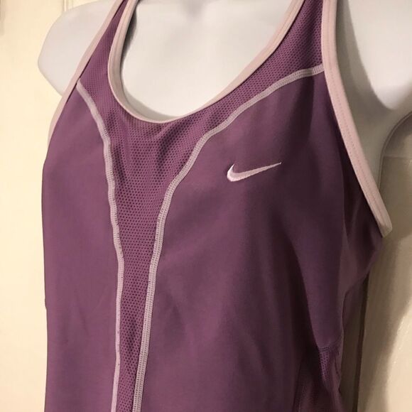 🌈Nike M Running/ Work Out Top With Bra! - Picture 3 of 7